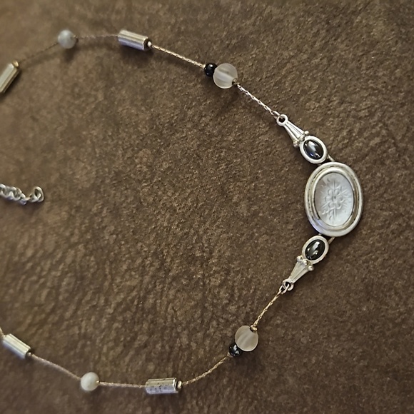 Pewter Hematite Floral Glass Focal Chain Necklace - Picture 7 of 10